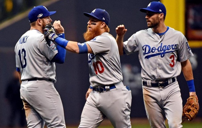 Turner's Big Day Sends Dodgers to Milwaukee With Chance to Clinch NL Pennant