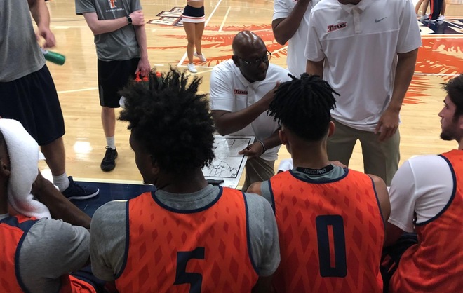 Men's Basketball Hosts Successful Blue/Orange Scrimmage