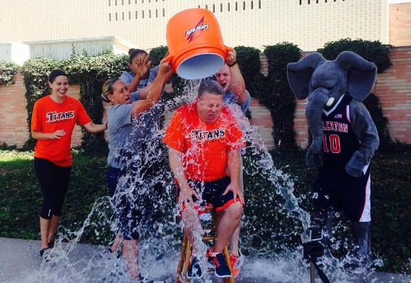 Women's Basketball Participates in #Chillin4Charity Challenge