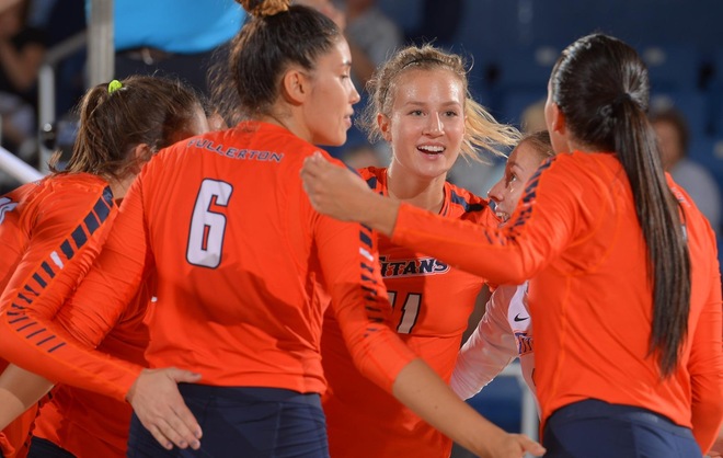 Match action from Cal State Fullerton vs. CSU Bakersfield on Oct. 3, 2017