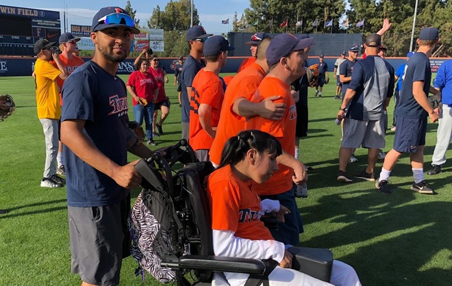 Titans Host Annual Miracle League Clinic on Wednesday