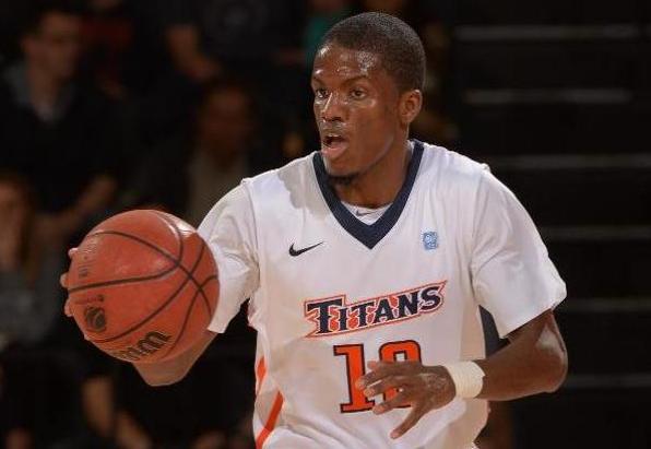 Fullerton Rallies for Win at Pacific Behind 21 Points from Coggins