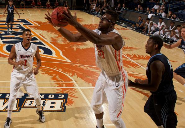 Cal State Fullerton Holds on to Defeat UC Davis 61-57