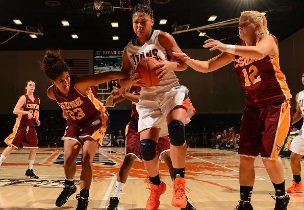Thomas' Late Basket Propels Titans over Cal State Dominguez Hills