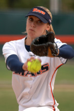 Baker, Weekley Pace Titans' Sweep of UC Davis