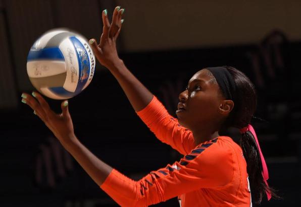 Cal State Fullerton Drops Four-Set Contest to UC Irvine