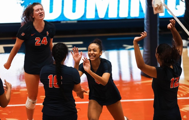 Titans Prevail in Five Sets at UC Davis